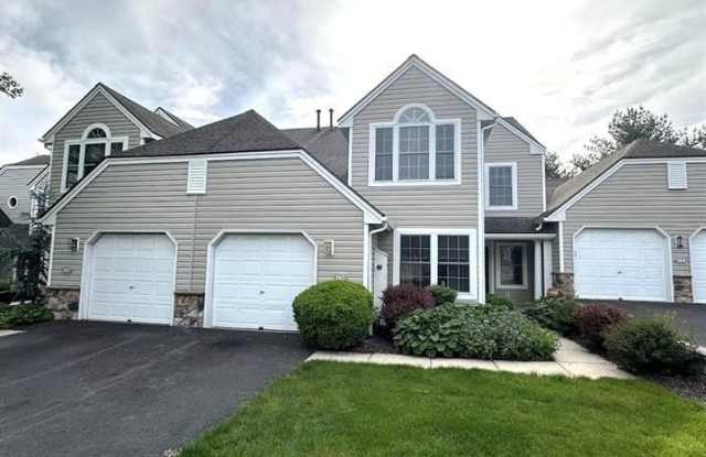 163 HAWTHORNE Court Gallery 1