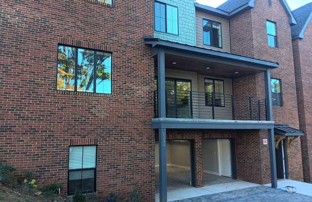 4BR/4BA Townhome in Fort Sanders | Off Camus Rental Near UTK photos photos