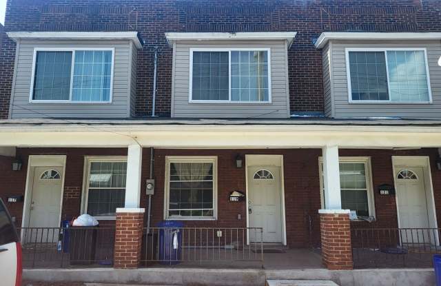 Beautiful 2 bedroom on quiet street in Mt. Washington - 119 Dilworth Street, Pittsburgh, PA 15211