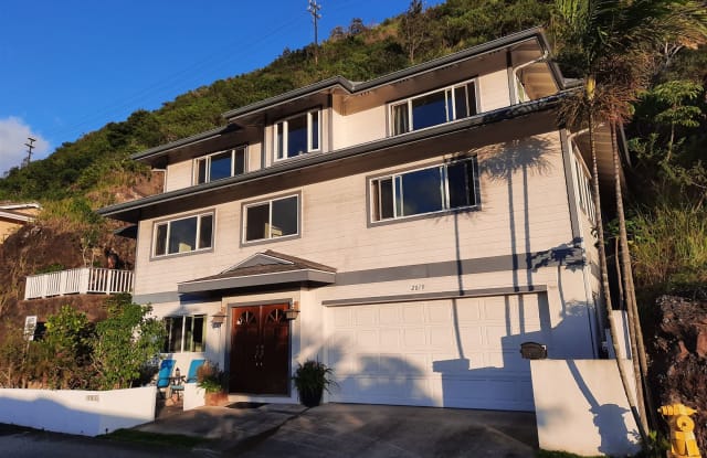 2879 Kalawao Street - 2879 Kalawao Street, Honolulu, HI 96822