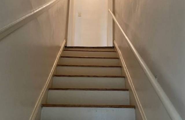 19 Yorktown St NW Gallery 4