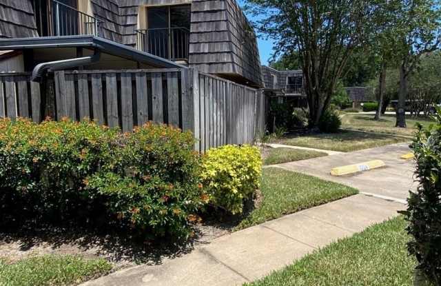 1004 ROYAL OAK BOULEVARD photos photos