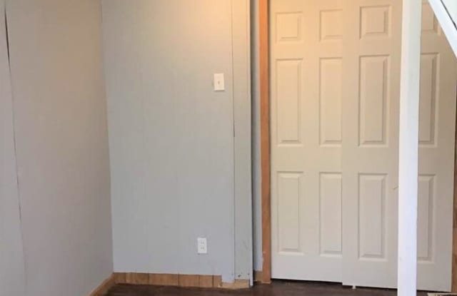 343 Midridge Drive Gallery 4
