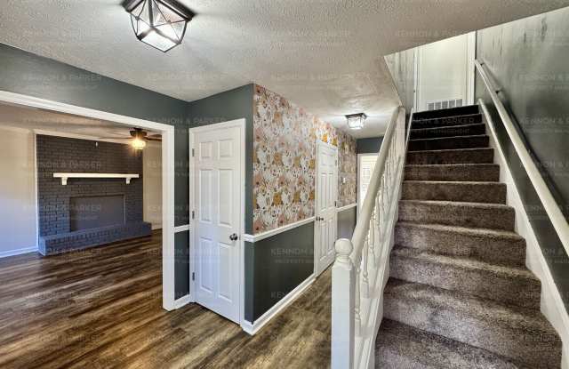1042 Rockybrook Ct Gallery 3