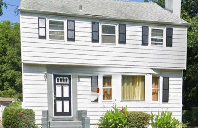 14 HILLMAN Avenue Gallery 1
