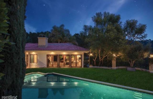 9635 Cedar Brook Dr Gallery 3