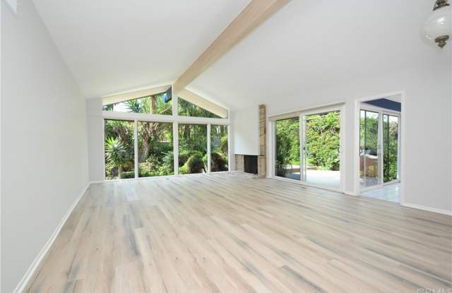 2136 Rockinghorse Road Gallery 2