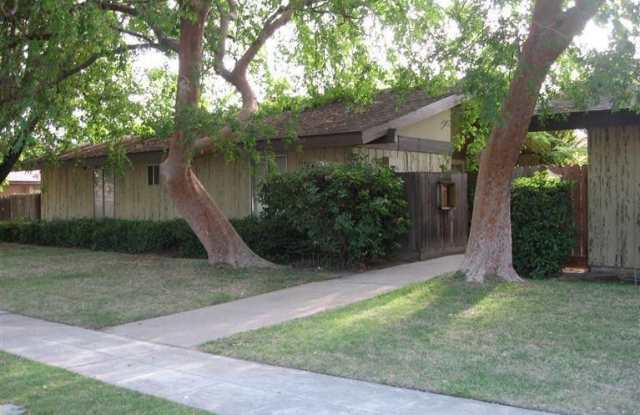 5759 N Valentine Avenue Gallery 2