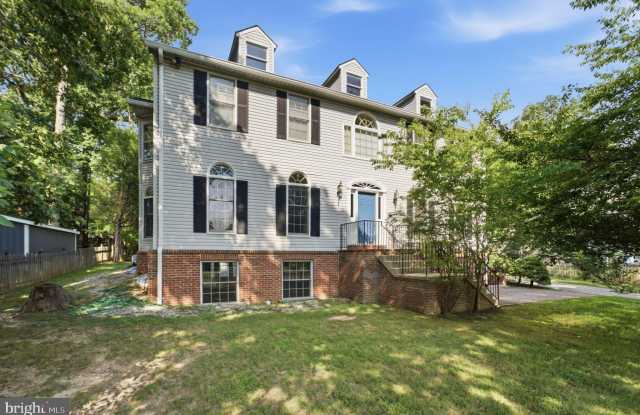2725 OLDEWOOD Drive Gallery 2
