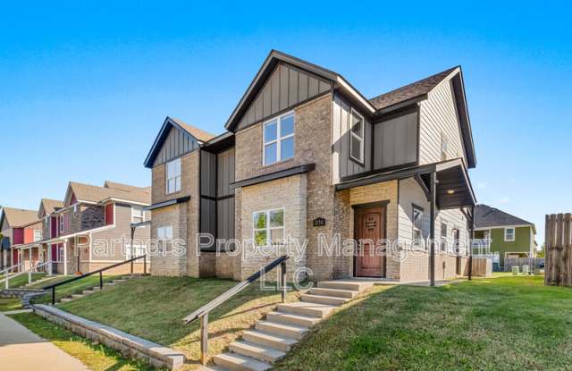 4092 West Santa Maria Lane - 4092 West Santa Maria Lane, Fayetteville, AR 72704