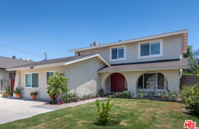 8324 Beckford Avenue photos photos