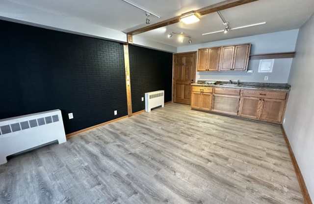 143 North 6th Ave. - Comm Gallery 2