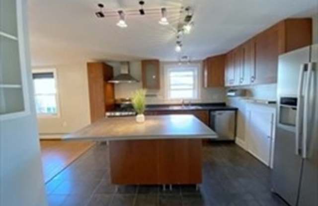 8 Grandview Ave Gallery 2