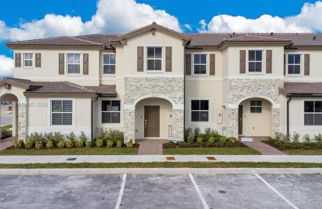 2619 SE 28th Dr photos photos