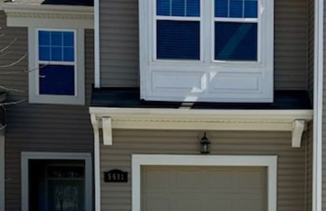 3BR/2.5BA w/ Quartz Kitchen + Garage in North Charlotte photos photos