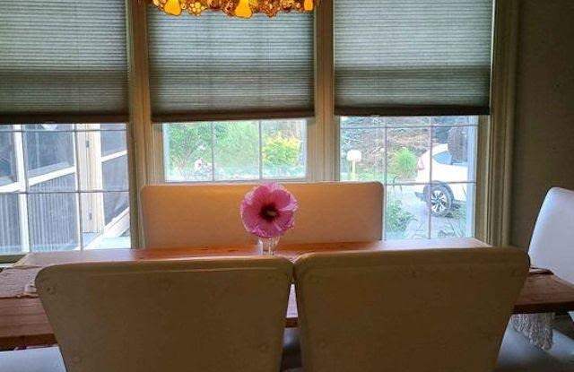 124 Pond Road Gallery 4