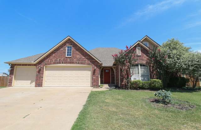 Spacious 4 bedroom 3 bathroom home In Sand Springs photos photos