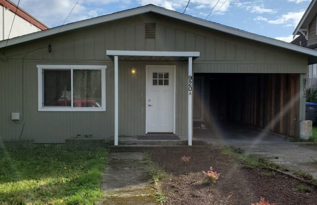 920 Highland Ave Unit A - 920 Highland Avenue, Bremerton, WA 98337