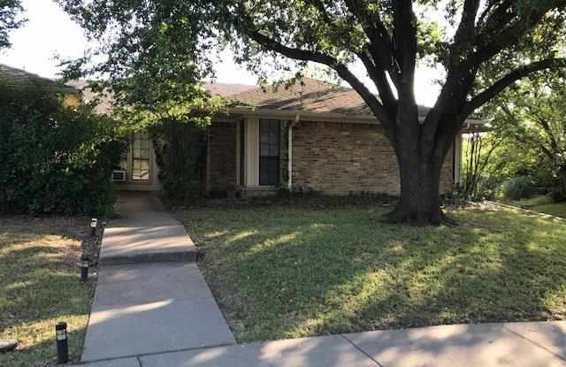 2021 Springwood Place - 2021 Springwood Place, Carrollton, TX 75006