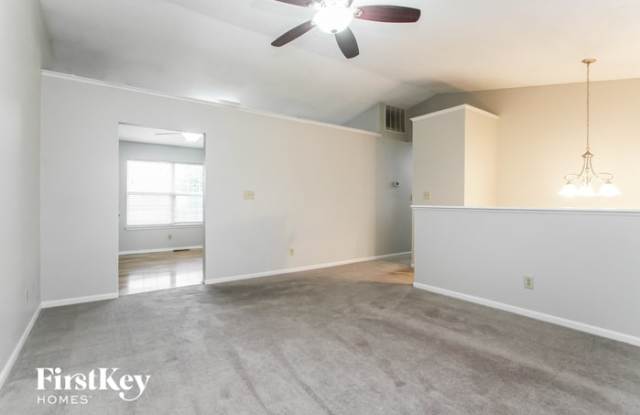 1524 Blue Brook Way Gallery 2