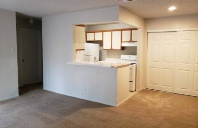 3815 Bay Club Circle # 104 photos photos