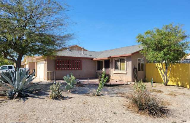 Well-Located 3BD/2BA Home with 2-Car Garage & Solar Gallery 3