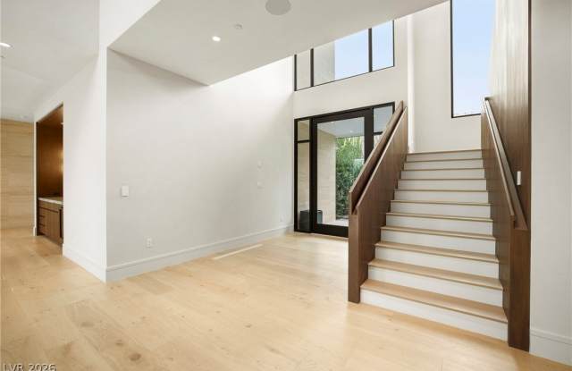 11675 Discovery Canyon Drive Gallery 2