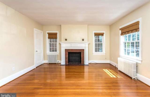 107 MORGAN ST photos photos