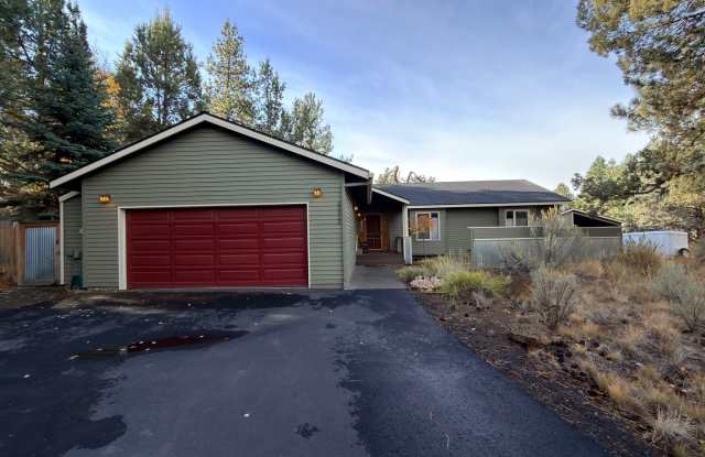 SEASONAL FURNISHED SHORT TERM RENTAL Offering Great Vibe! ALL UTILITIES PAID BY THE SELLER... Gallery 3
