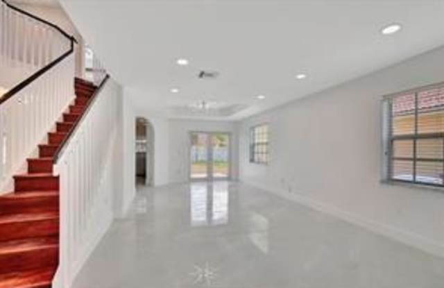 2410 Northwest 137th Terrace Gallery 4