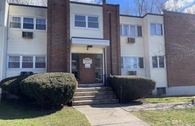 20 Thompson Road - 20 Thompson Road, Manchester, CT 06040