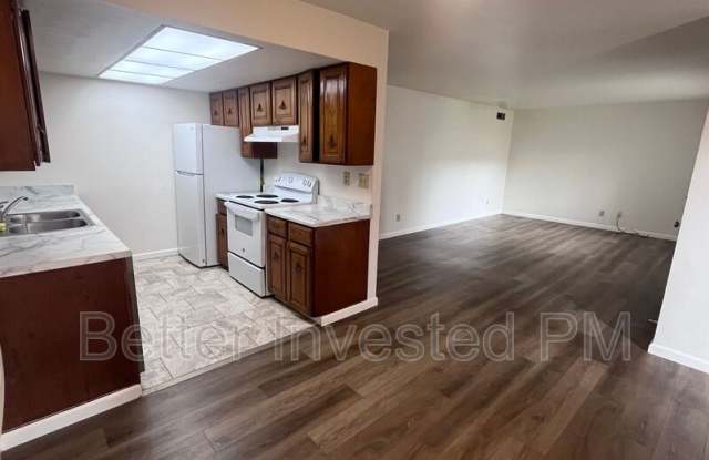857 S Oak St photos photos