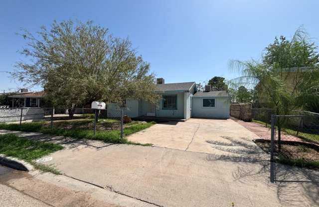 212 RED ROBIN Drive Gallery 1