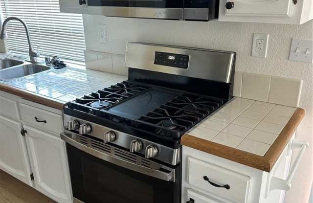 2180 Anda Lucia - 2180 Anda Lucia Way, Oceanside, CA 92056