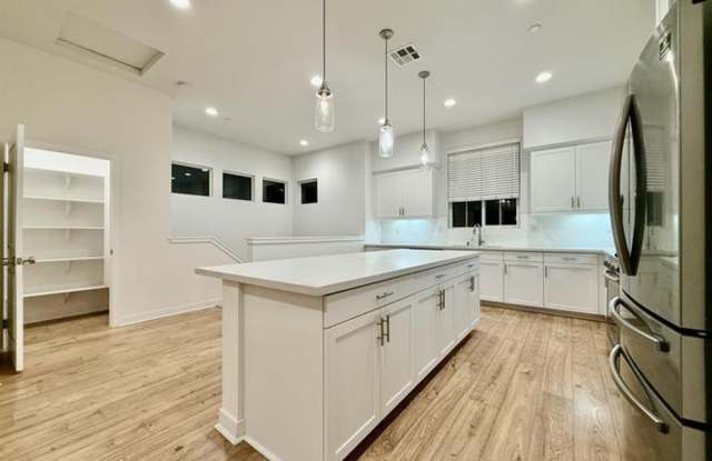 Modern 4BR West Hills Home for Rent | Gated Community + Private Patio photos photos