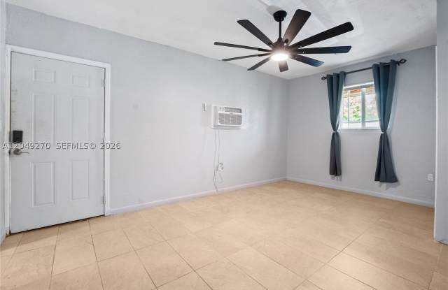 4440 NW 168th Ter Gallery 3