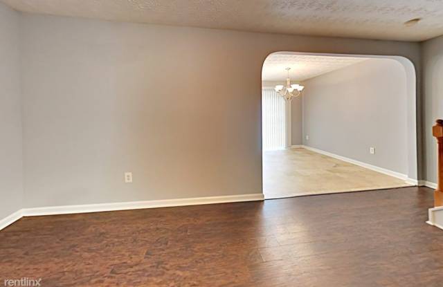 1025 Magnolia Gardens Walk Gallery 3