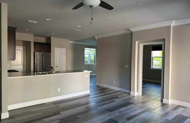 LARGE FOUR BEDROOM HOME IN SALT CREEK photos photos