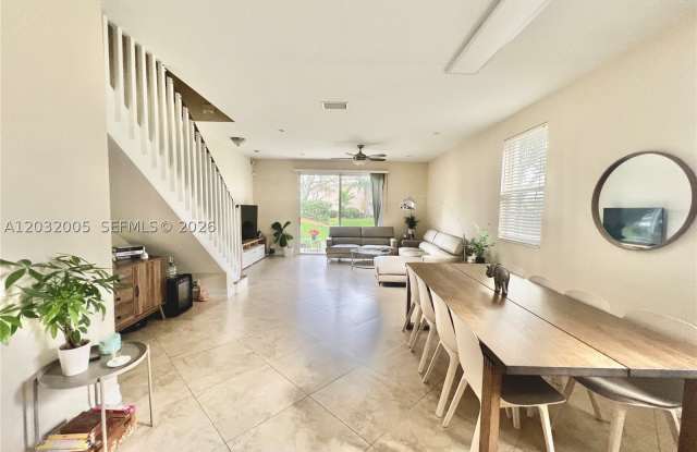 2176 Salerno Cir Gallery 1