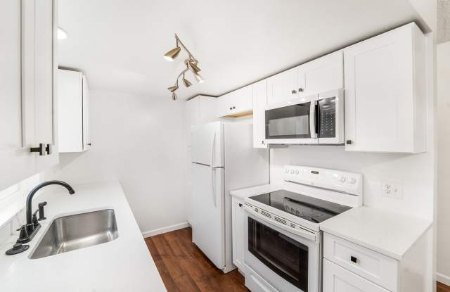 3914 South Regal Street - 101 photos photos