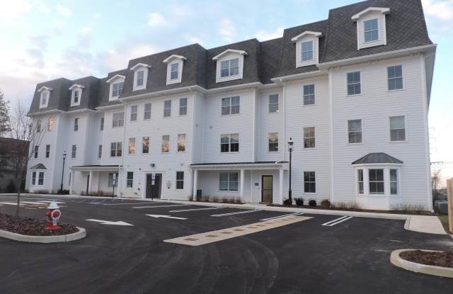 92 Drs James Parker Boulevard unit: 102 photos photos