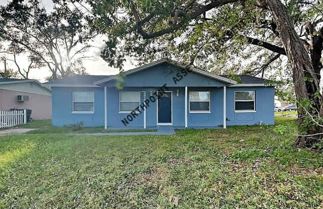 4 BR/2BA | Newly Renovated Single Family Home |  Fenced backyard! photos photos