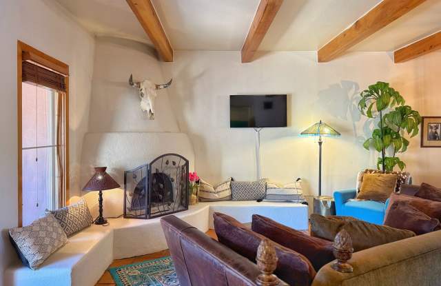 442 Greg Ave - 442 Greg Avenue, Santa Fe, NM 87501