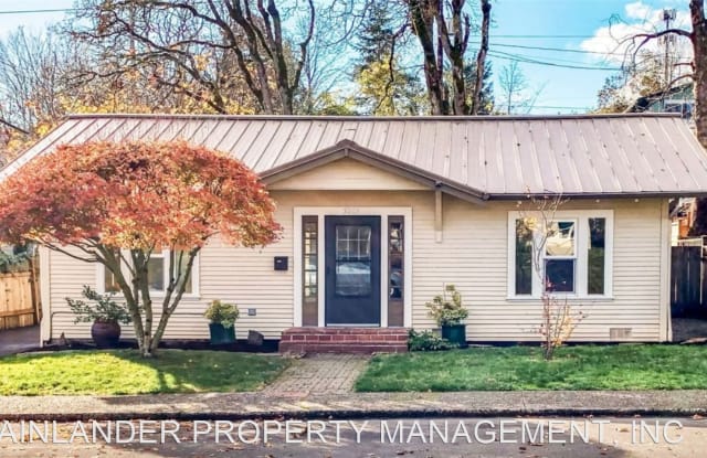 5288 BROADWAY ST. - 5288 Broadway Street, West Linn, OR 97068