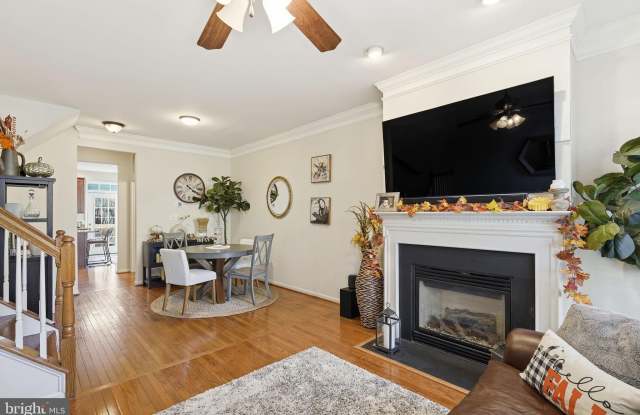 20467 GREYMONT Terrace Gallery 4