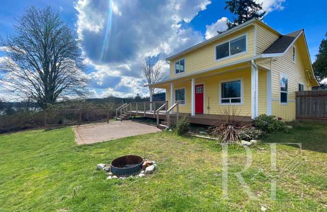 Whimsical Craftsman with Wraparound Porch, Bonus Room  Liberty Bay Peek Views photos photos