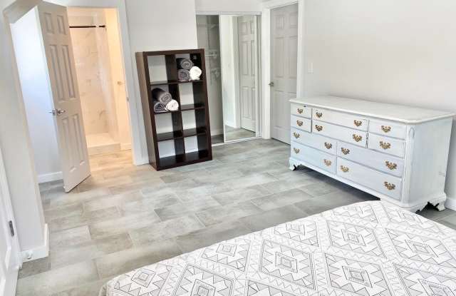 3919 Pili Place Gallery 2