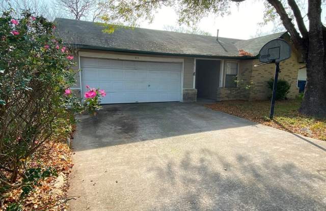3bdrm/2bth Home in South Austin available for rent! - 6215 Woodhue Drive, Austin, TX 78745