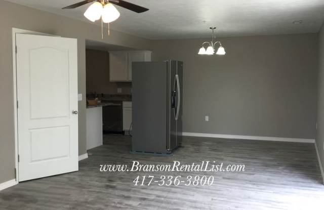 3BR with 1 Car Garage - DUPLEX Gallery 4