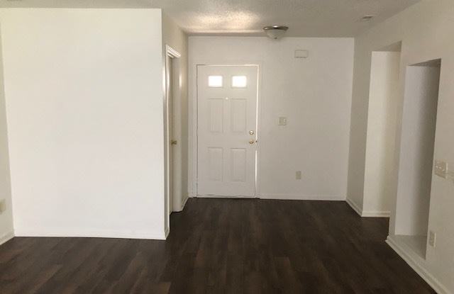 7106 Sun Court Gallery 2